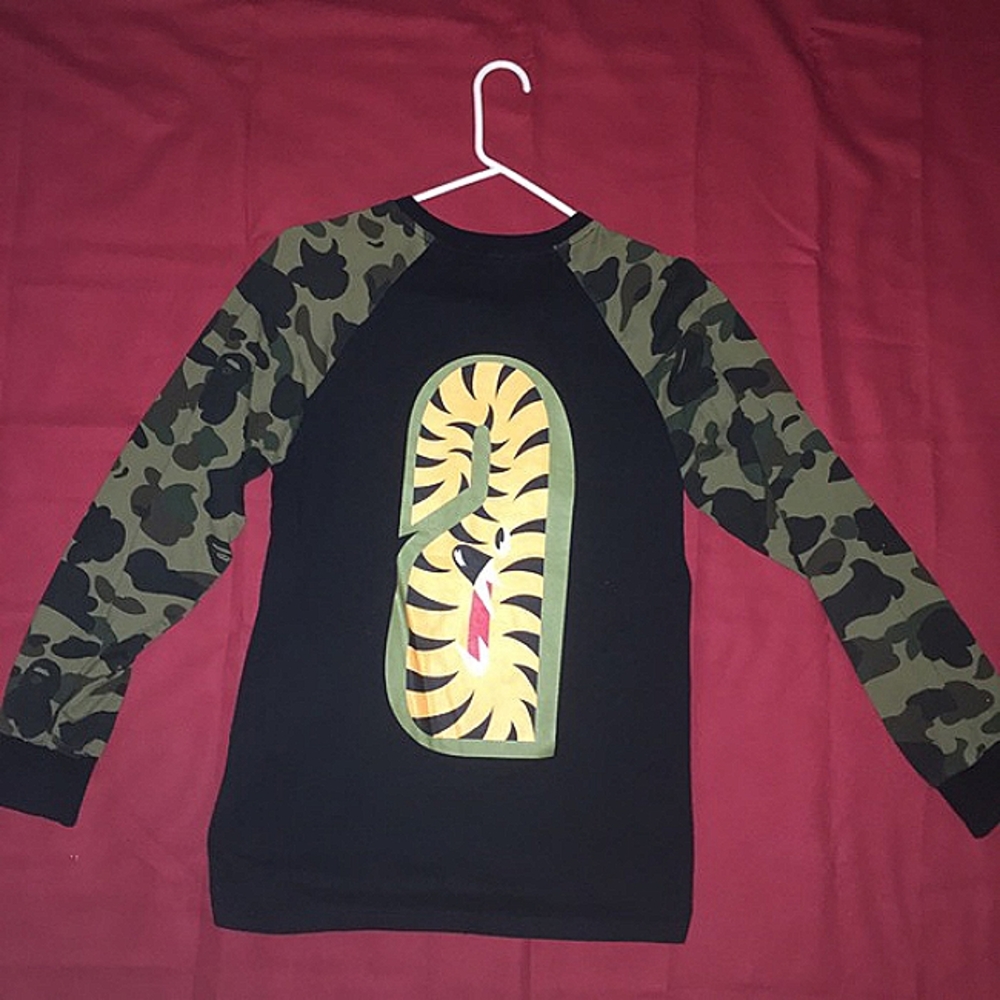 A bathing ape - Picture 3 of 4